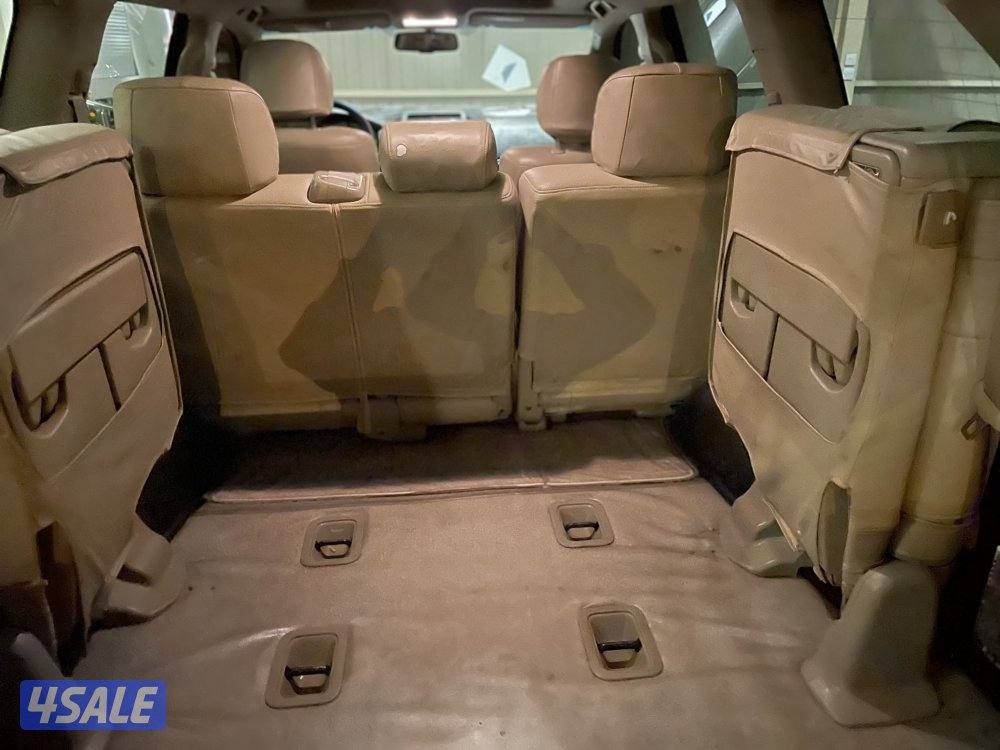 للبيع موديل ٢٠١١ ماشي ٢٦٠ الف صبغ وكاله8