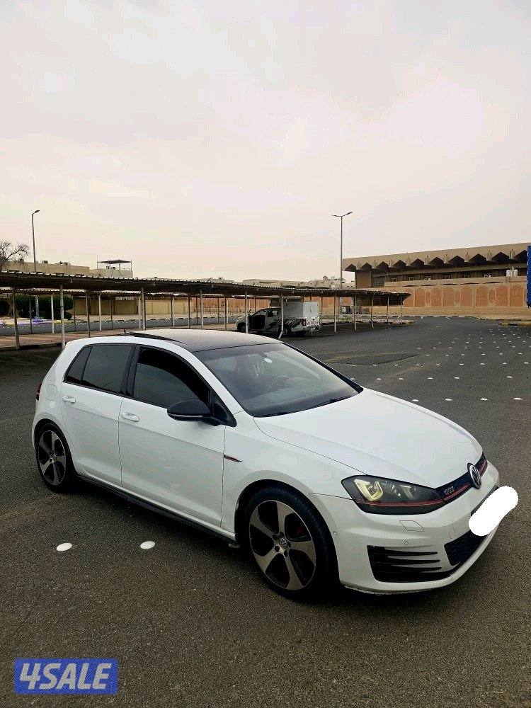 فولكسفاغن جولف موديل GTI 2014 كامل المواصفات شرط الفحص5