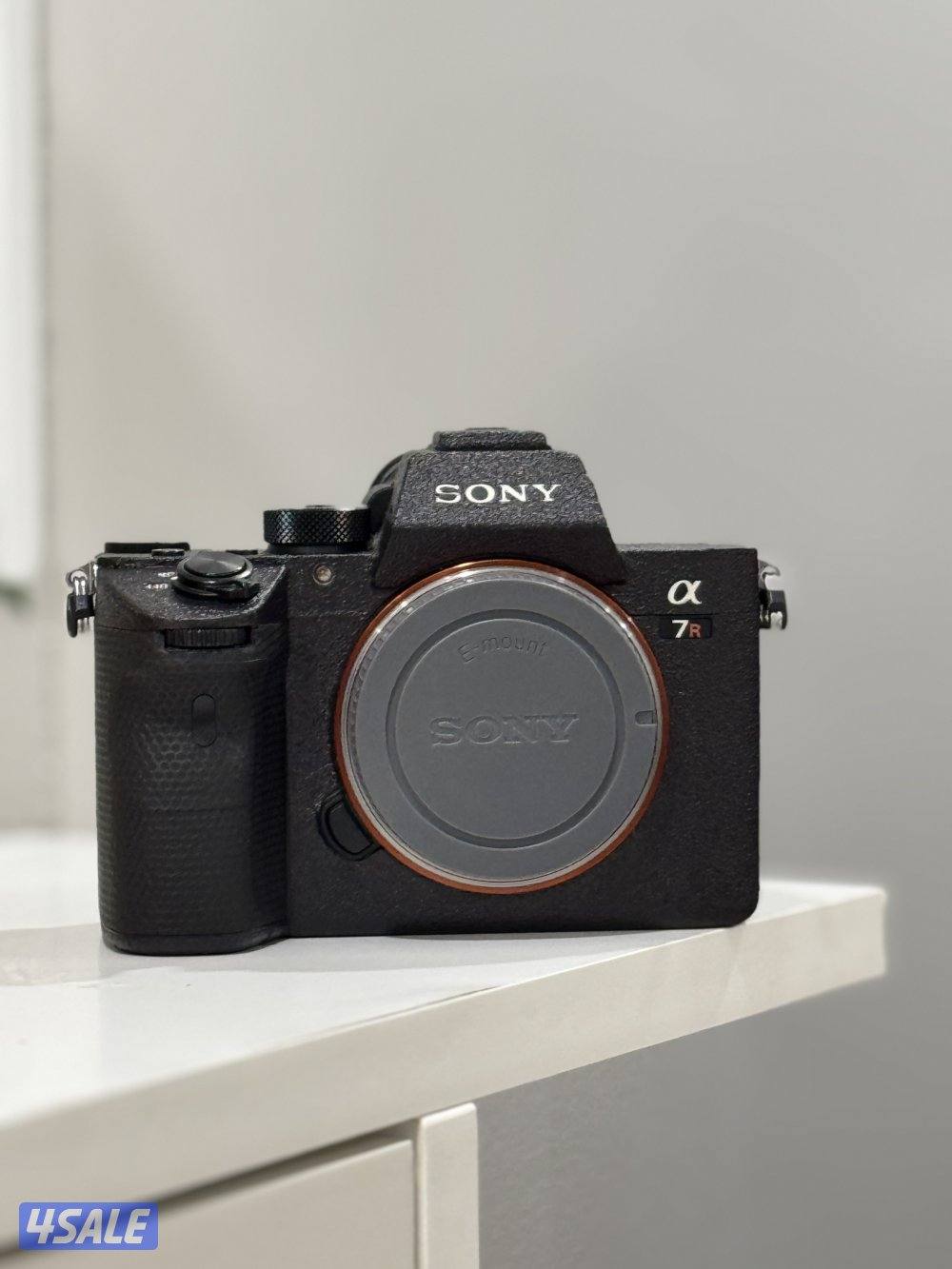 Sony A7R III – 1700 Shutter –Very good condition0