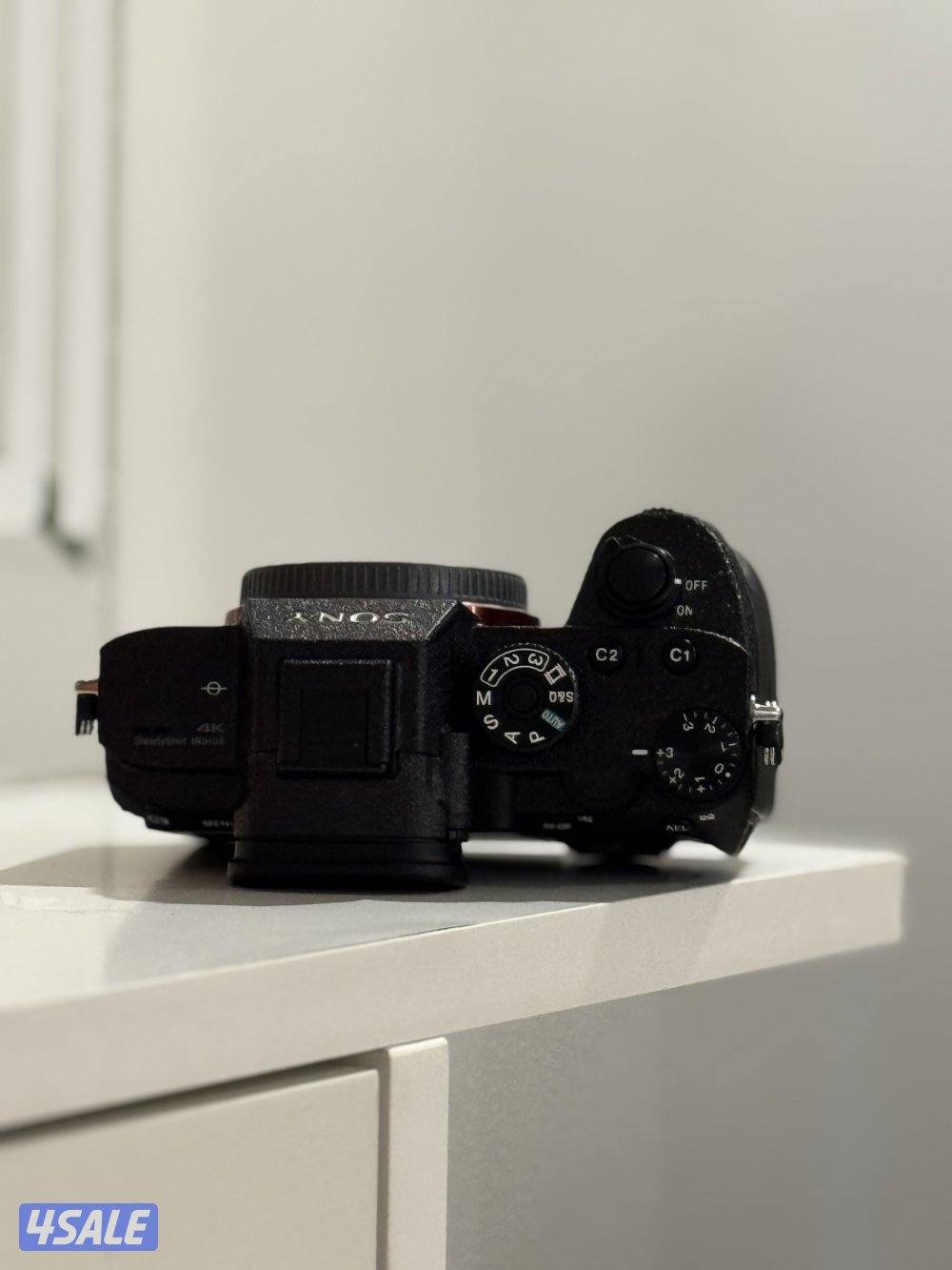 Sony A7R III – 1700 Shutter –Very good condition3