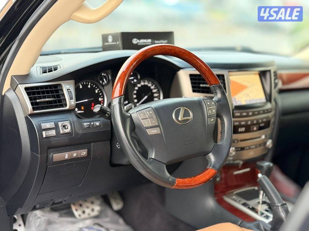 لكزس LX570 موديل 2015 الدرجه الاولي9