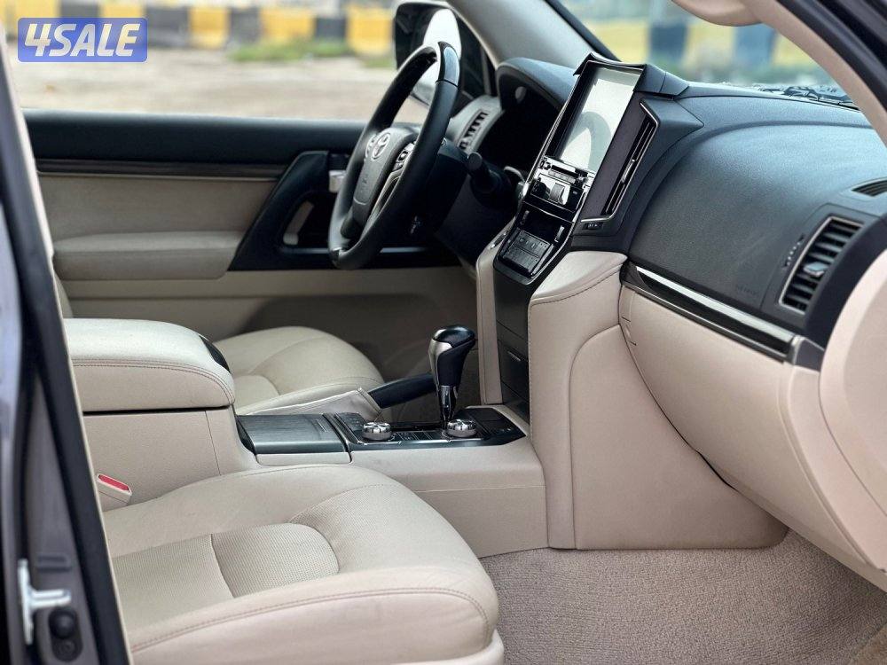 للبيع لاندكروزر تورنج v8 وارد الوكالة الساير4