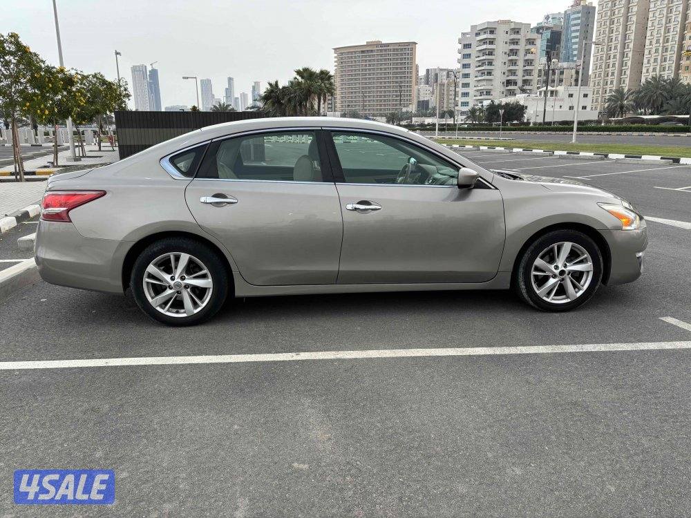 Used Nissan Altima for sale (good condition)4