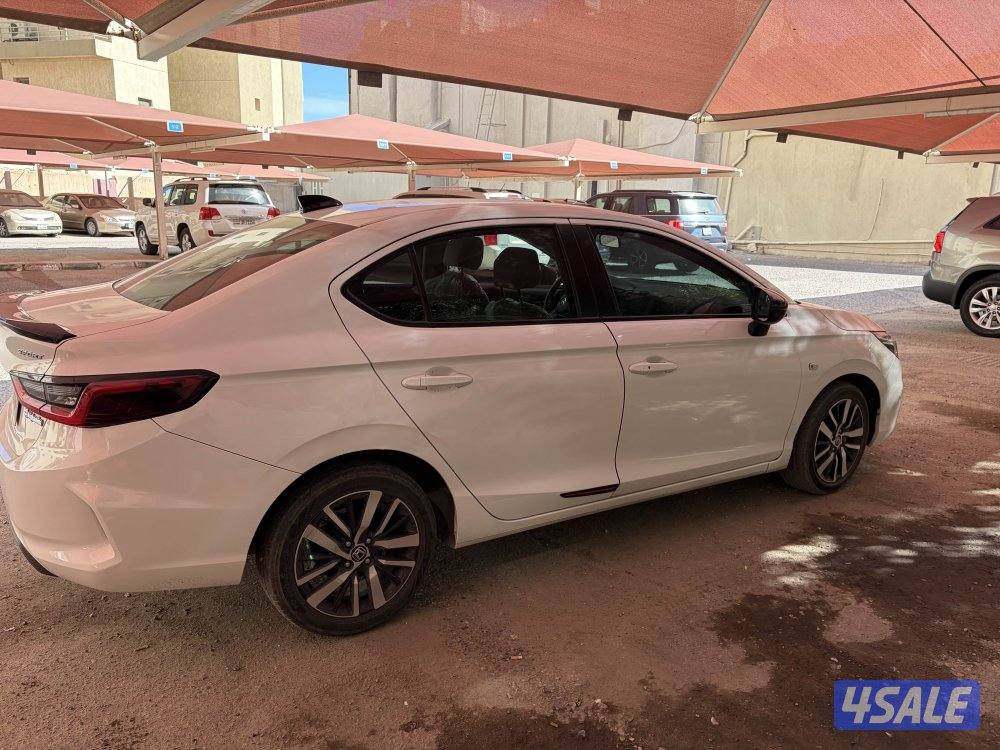 للبيع هوندا سيتي سبورت موديل ٢٠٢٣1