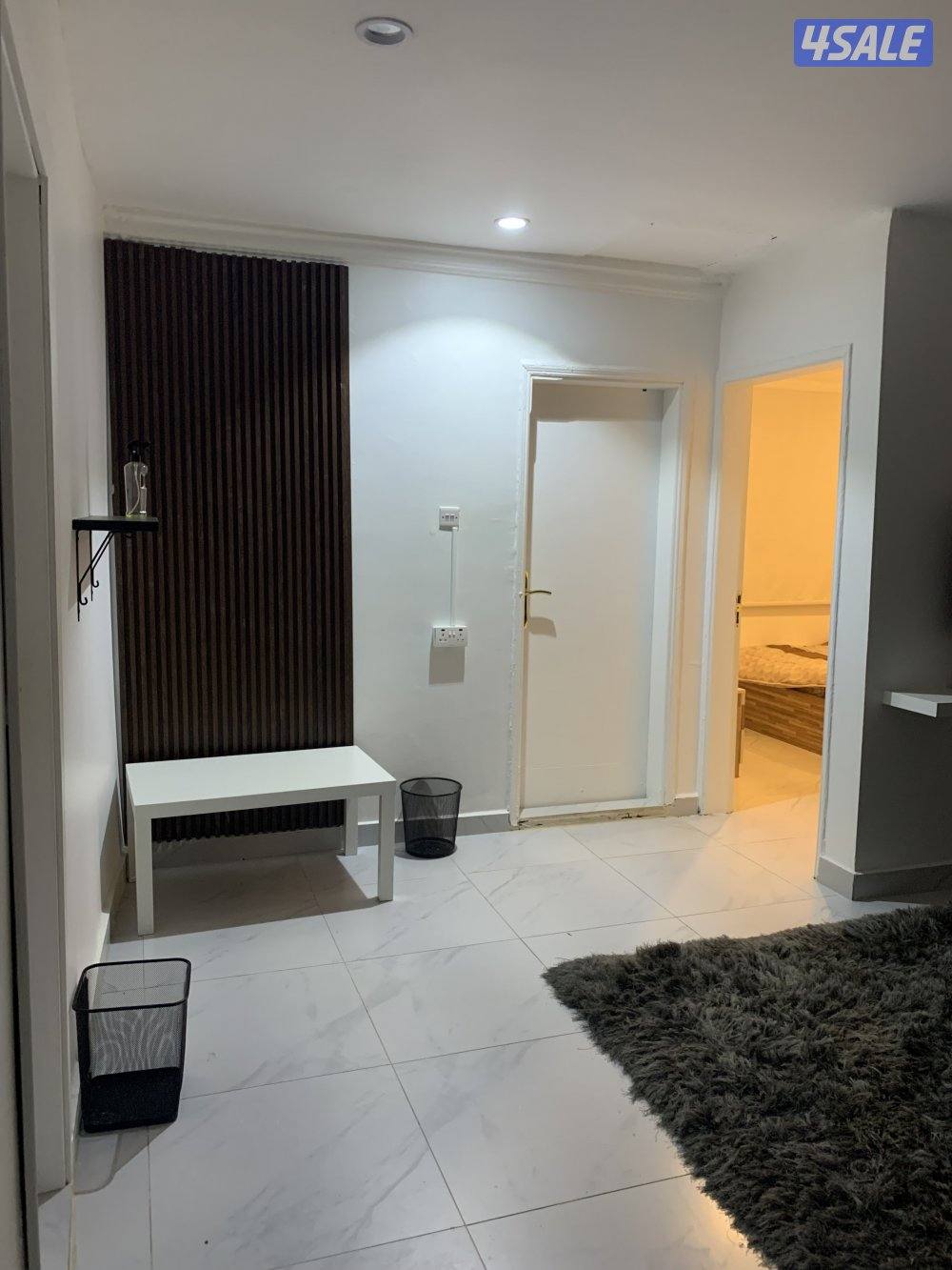 شقه للايجار خلو غرفه وصاله ومطبخ وحمام تشطيب سوبر لوكس0