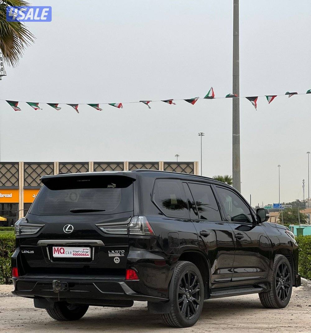 لكزس بحاله ممتاز ماشي ١٦٠ الف 20193