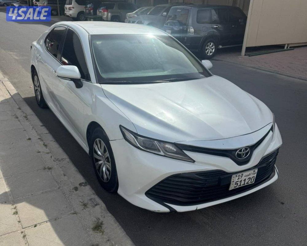 كامري LE ٢٠٢٠ الساير عداد ٢١١ ألف شرط الفحص قير مكينه شاصي البدي ٣ قطع0