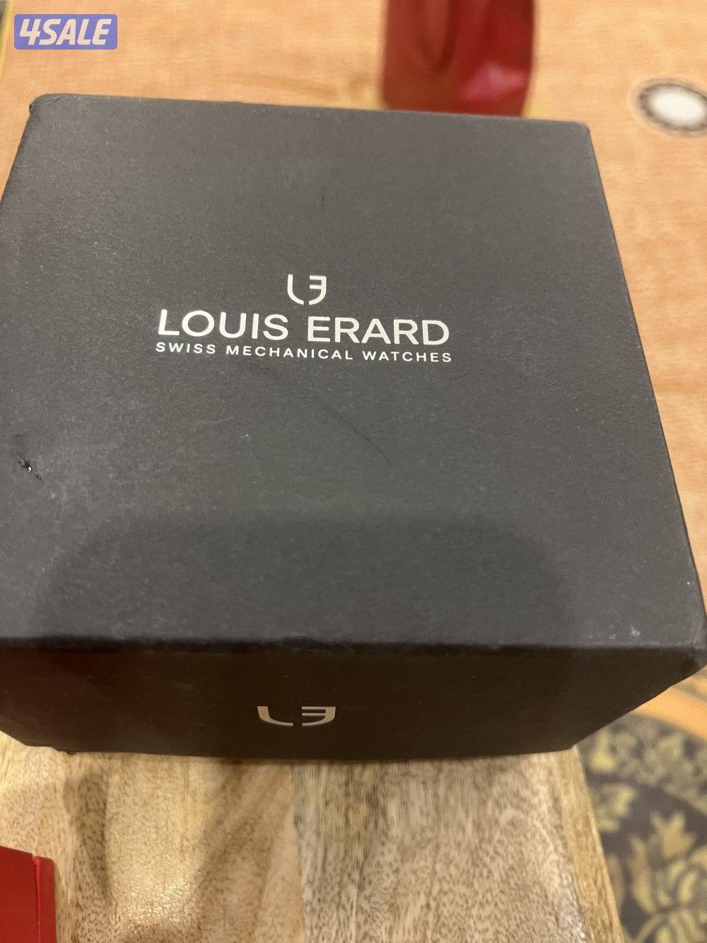 للبيع نظارة كارتير وساعات فيرقامو ولونج جينز ولويس ايراد كالجديد مع كا7