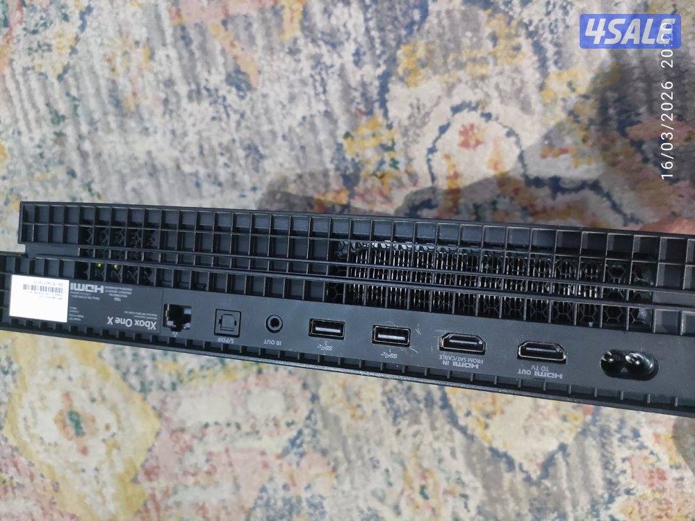 اكس بوكس ون اكس 1 تيرا مع يدة1