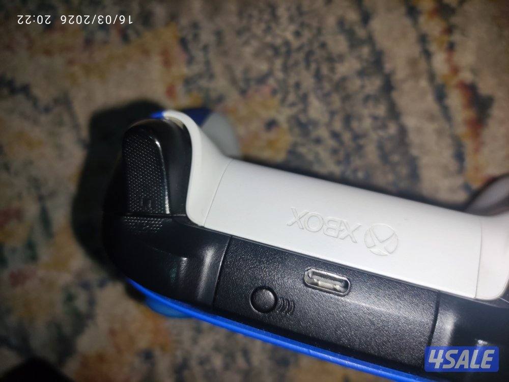 اكس بوكس ون اكس 1 تيرا مع يدة4