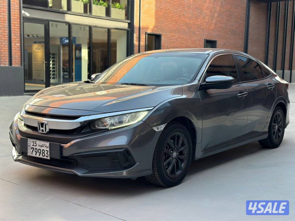 للبيع هوندا سيفك عداد ١٠٠ الف شرط الفحص مكينة ١٦٠٠سي سي2