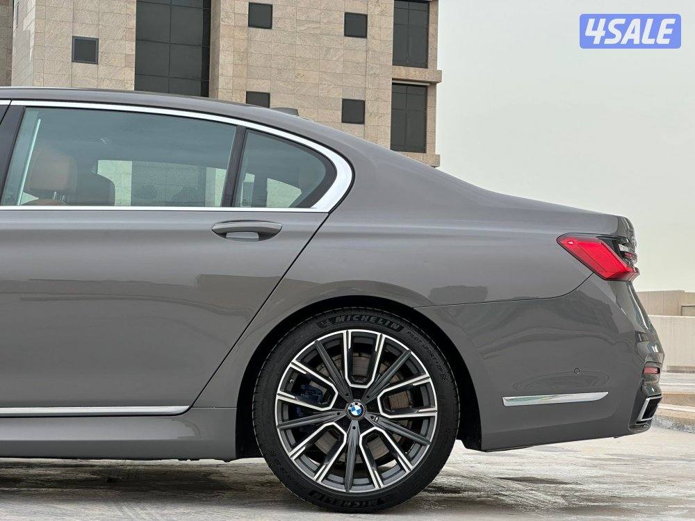 بي ام دبليو740Li كتM موديل2020 عداد85الف وارد الغانم سيرفس منتظم4
