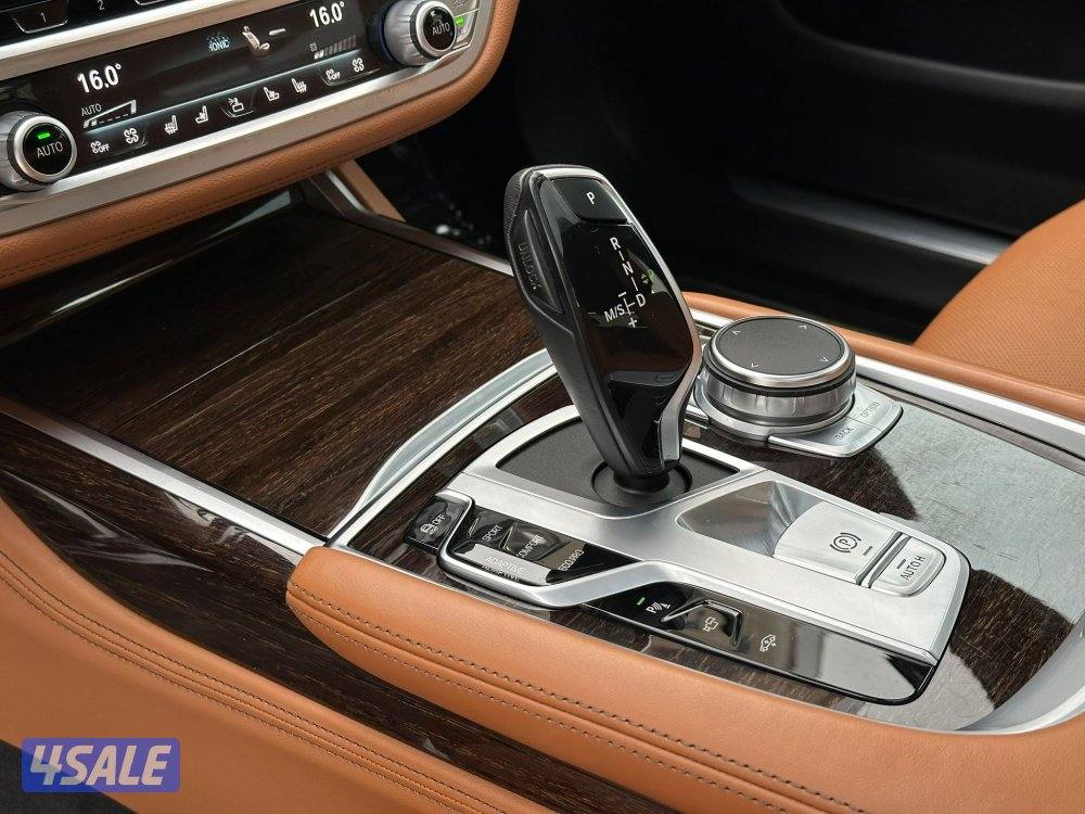 بي ام دبليو740Li كتM موديل2020 عداد85الف وارد الغانم سيرفس منتظم12