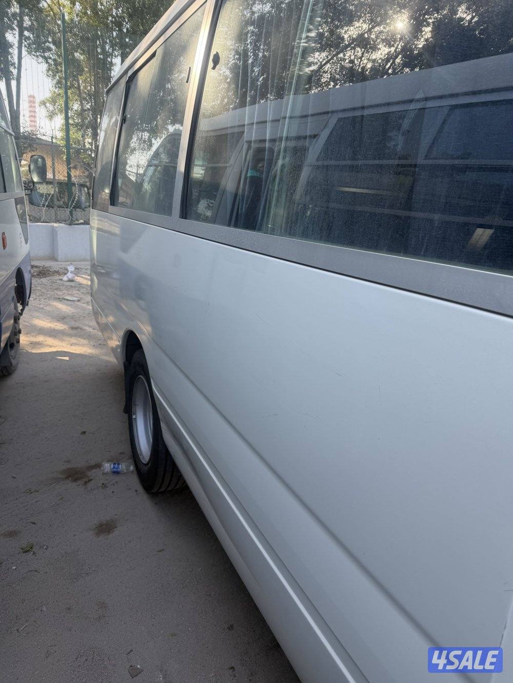 الجميرا كار لتاجير السيارات والباصات4