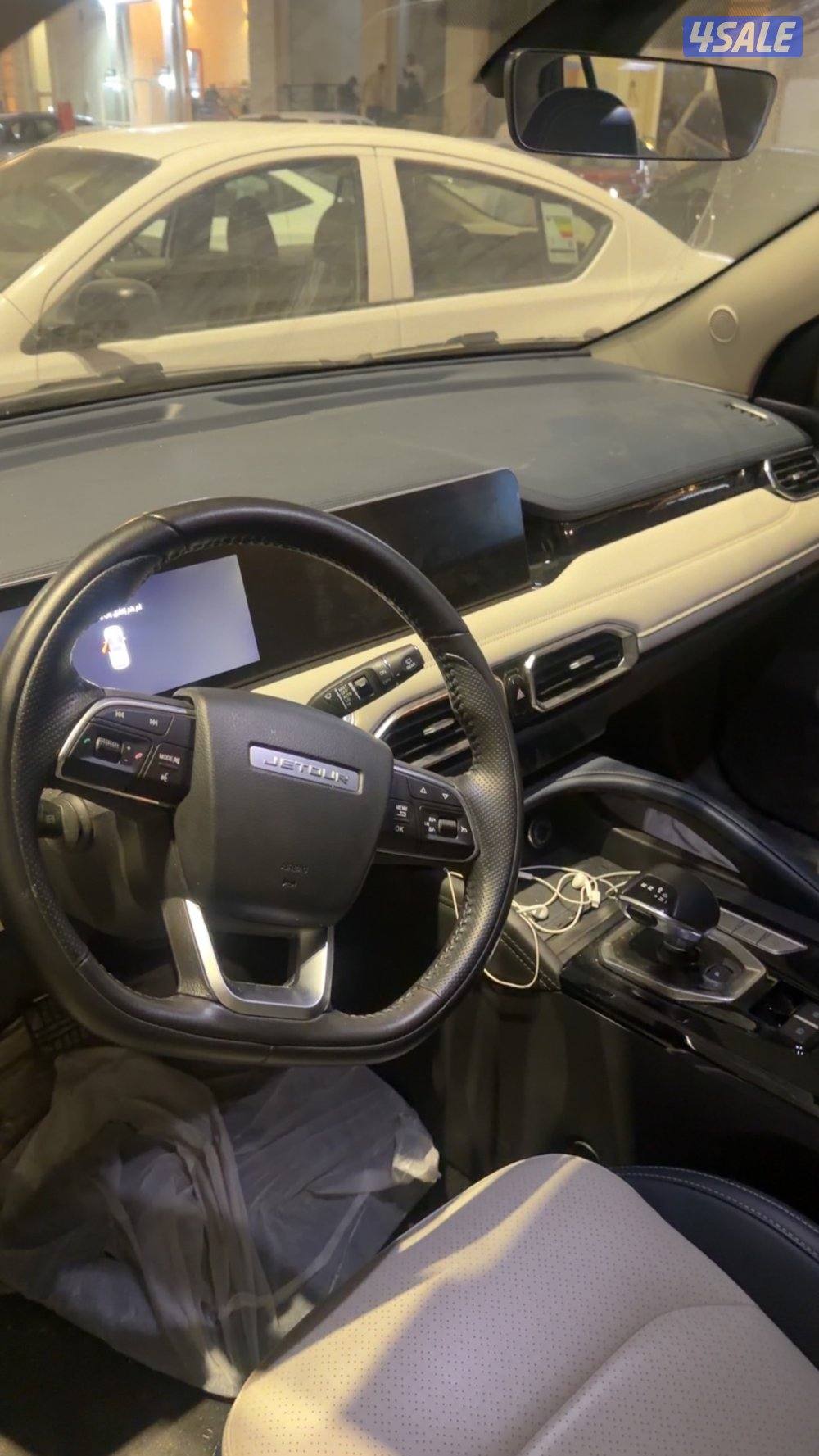 الجميرا كار لتاجير السيارات والباصات15