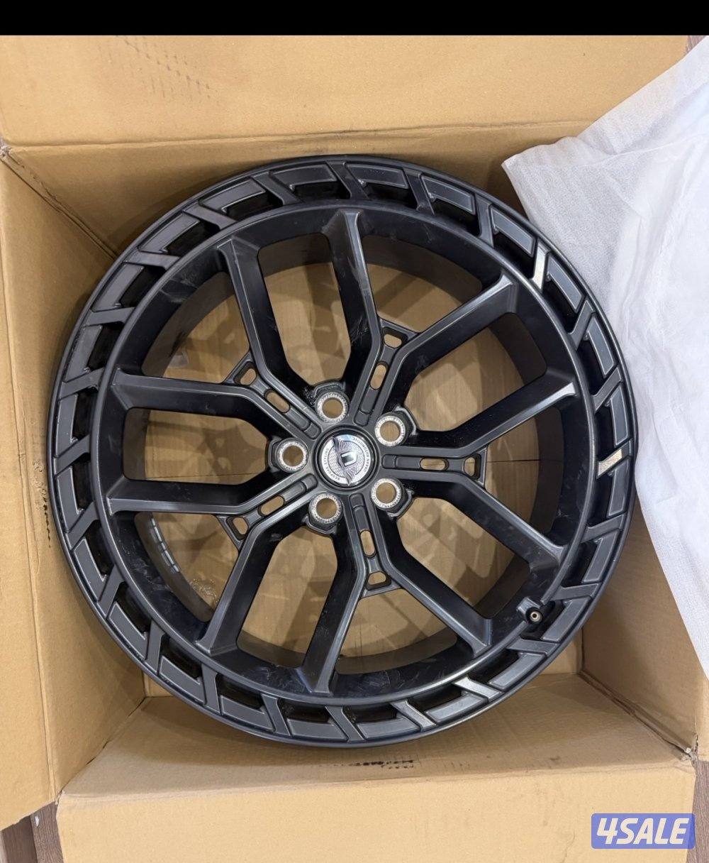 ٤ رنقات اوربن نظاف جدا حق الديفيندر  والصامل ماراح اقصر معاه0