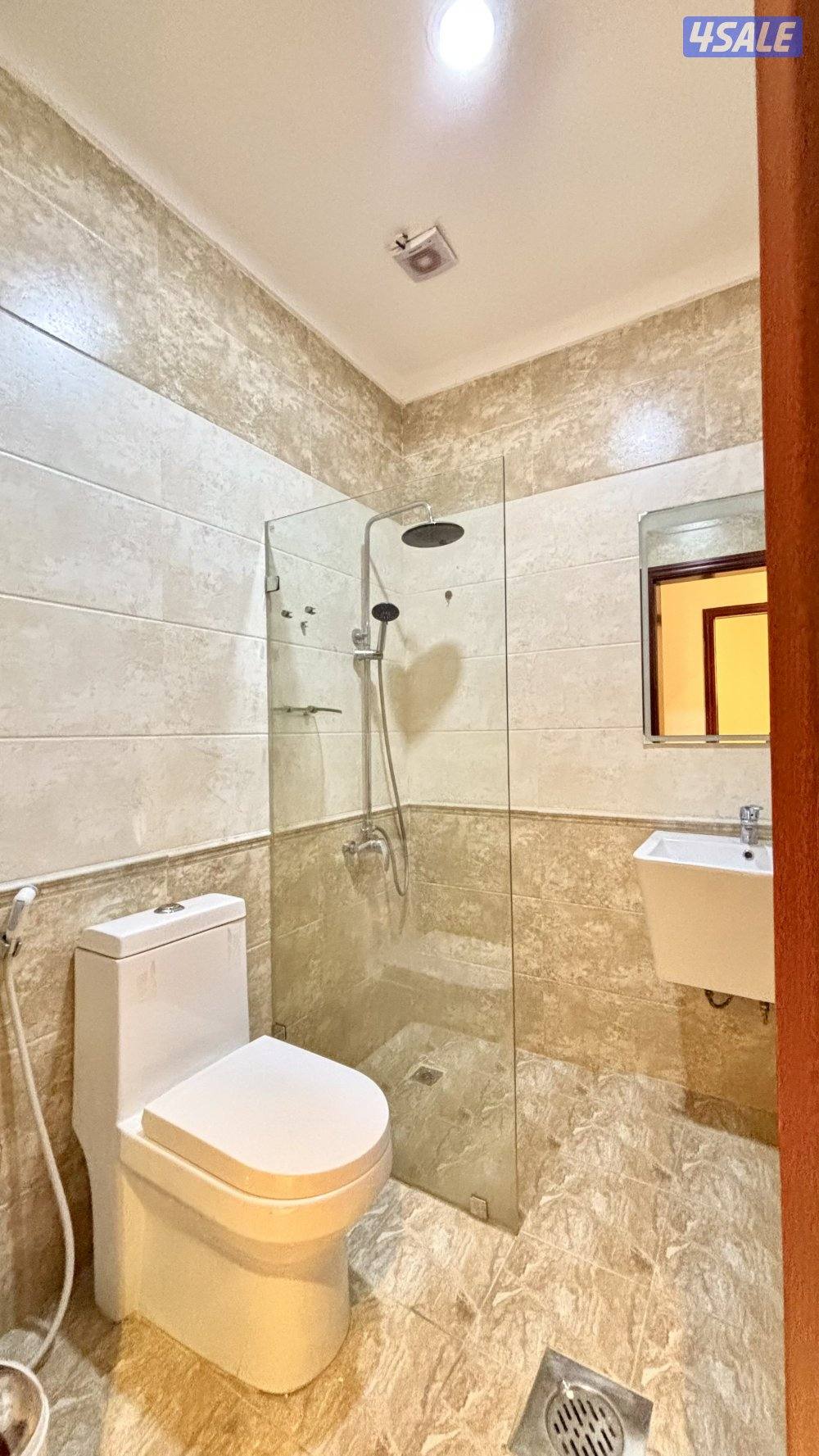 غرفتين و صالة مفروشة بالكامل مع لوبي مجهز4