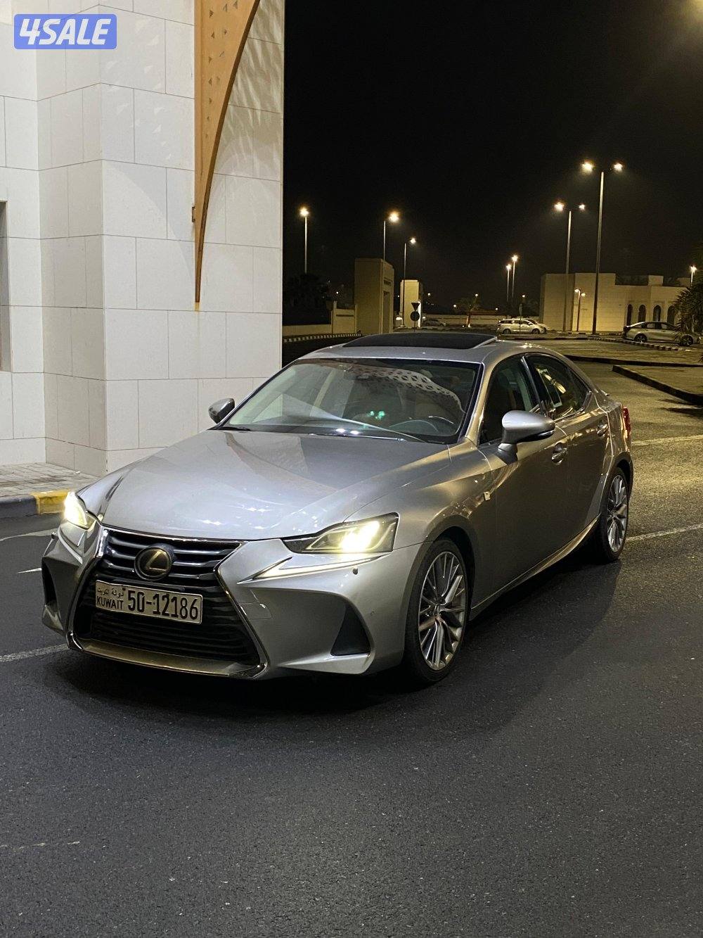 للبيع لكزس 2017كامل المواصفات1