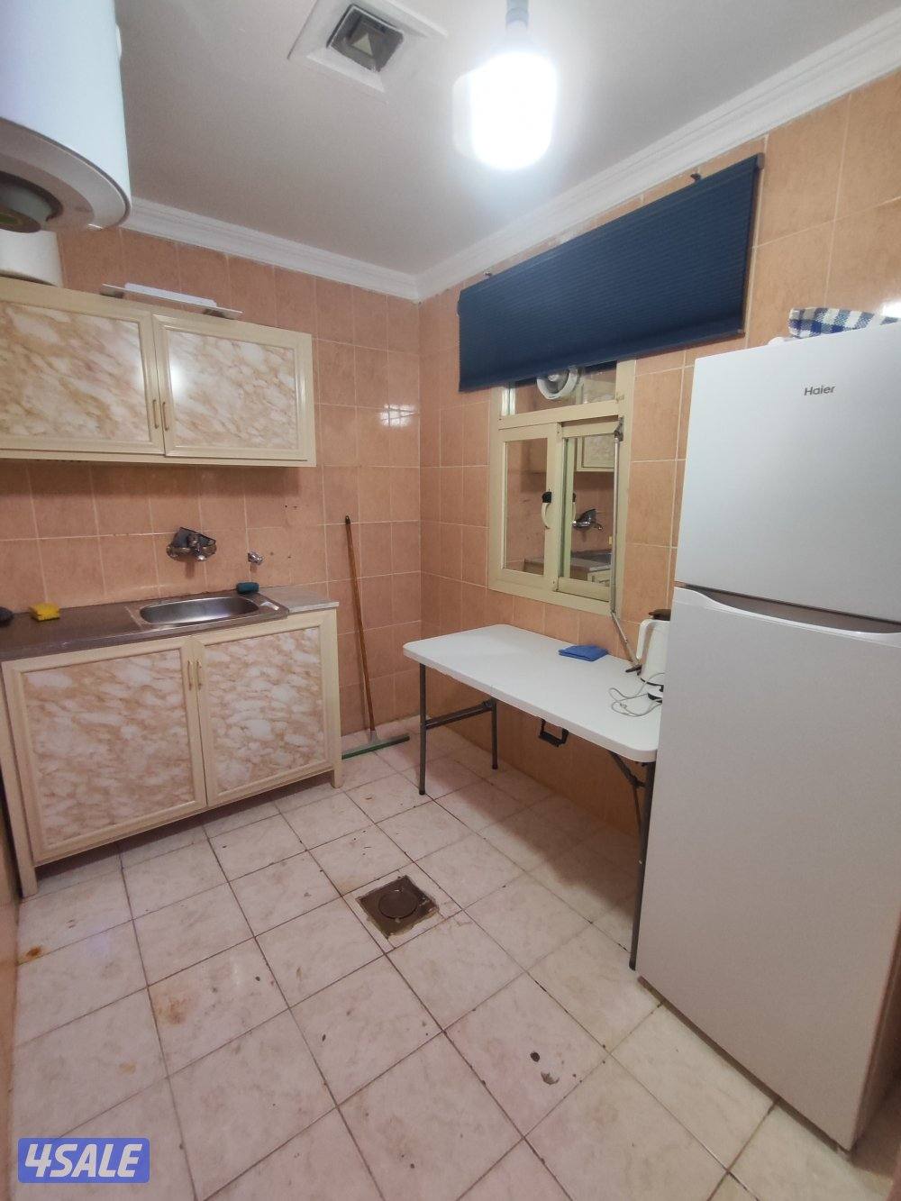 شقق لايجار حولي خلو وفاضي مساحه كبيره غرفة صاله حمام مطبخ باركن سيارات8