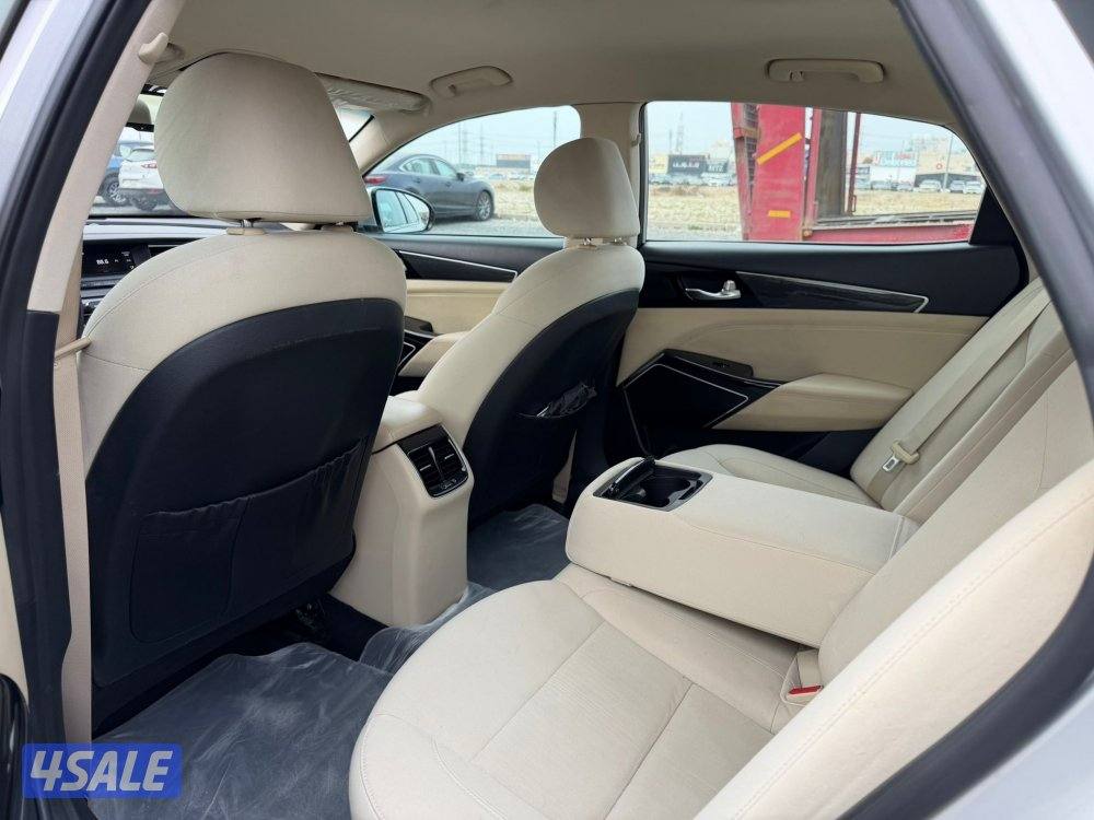 كيا كدينزا 2018 نظيف جدا4