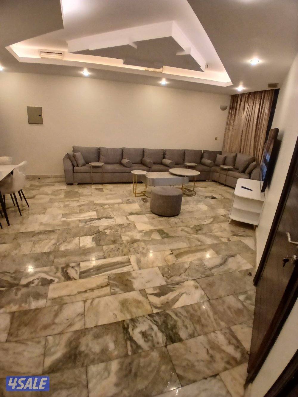 شقه مفروشة للايجار غرفتين وصاله وثلاث حمامات ومطبخ3