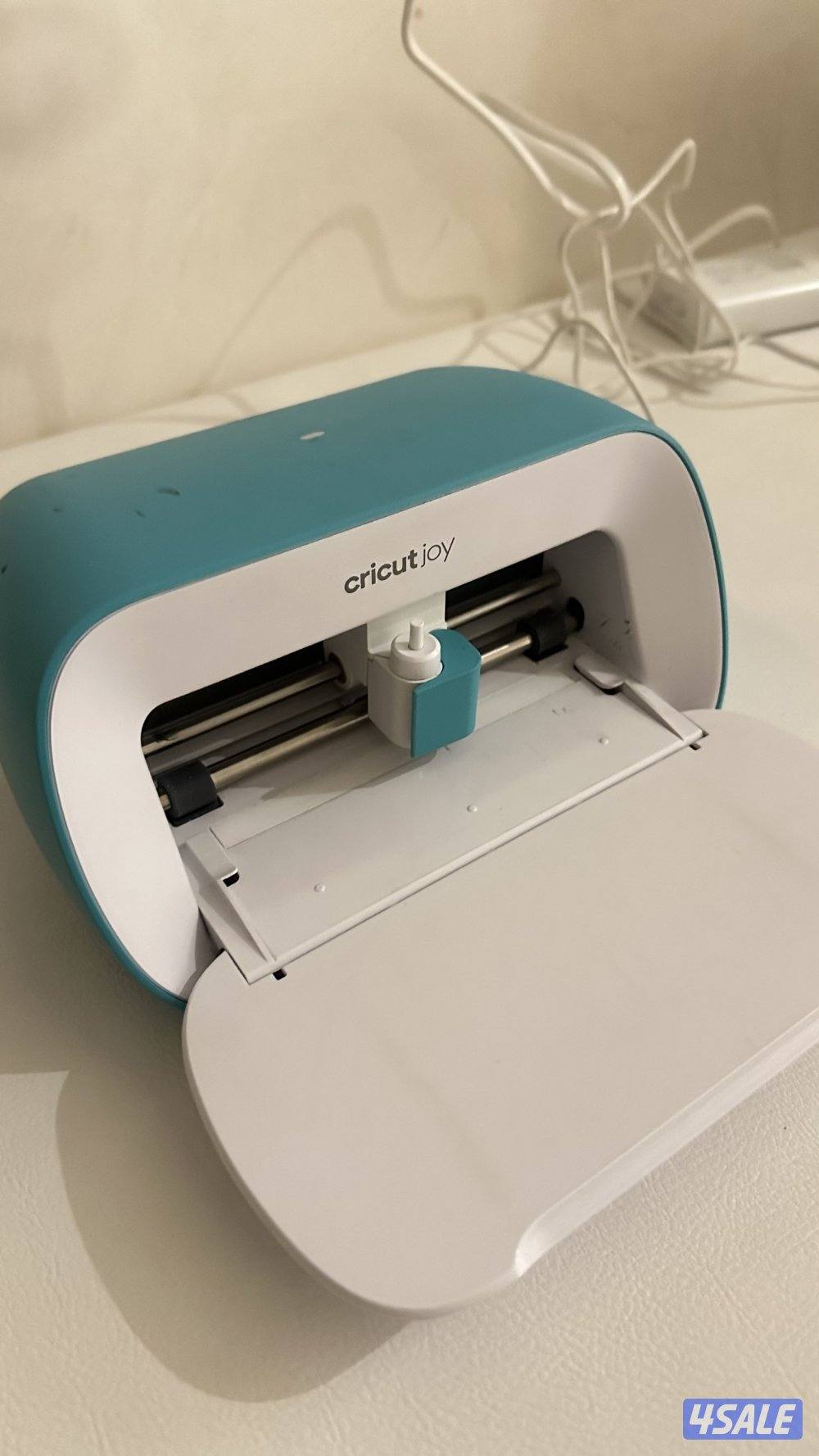 للبيع جهاز cricut joy بحاله نضيفه جدا استخدام خفيف يعمل بكفاءة1