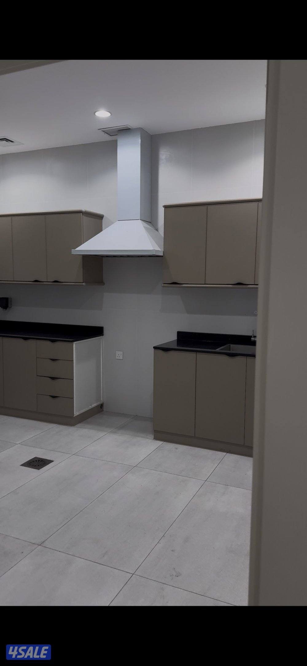 شقه للإيجار للمعاريس ، تشطيب فاخر موقع مميّز1