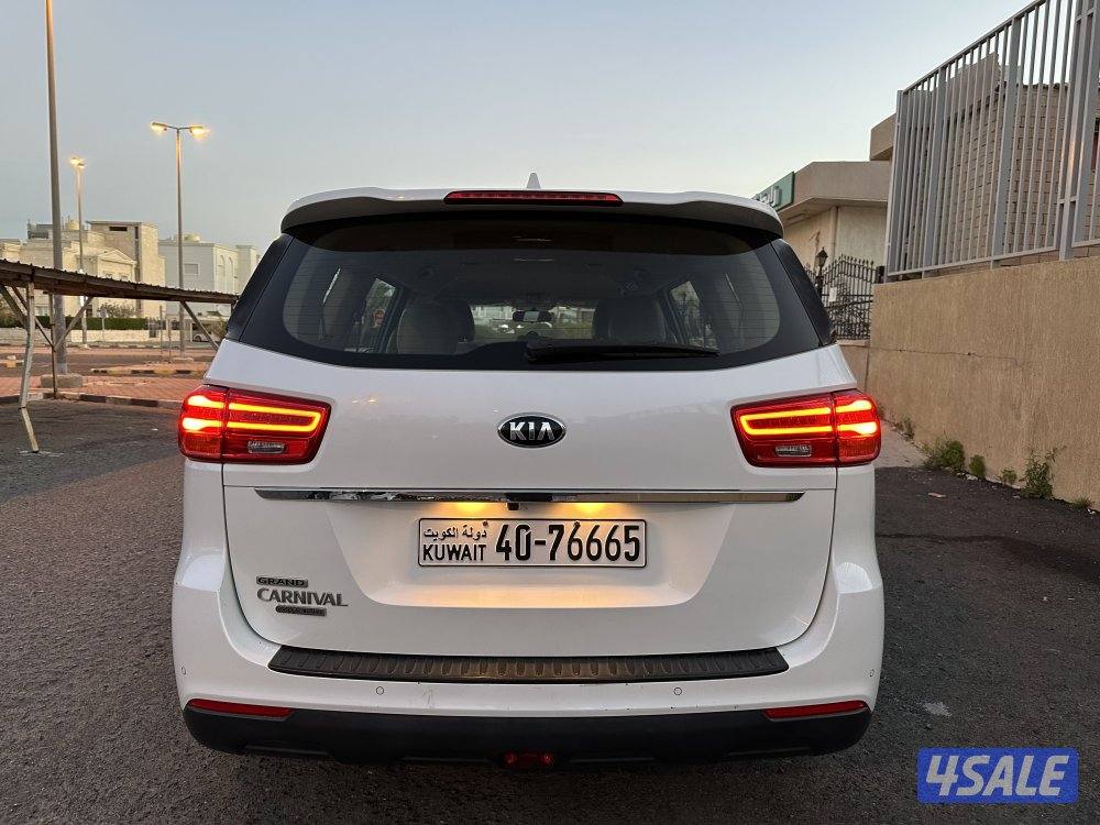 KIA Carnival2