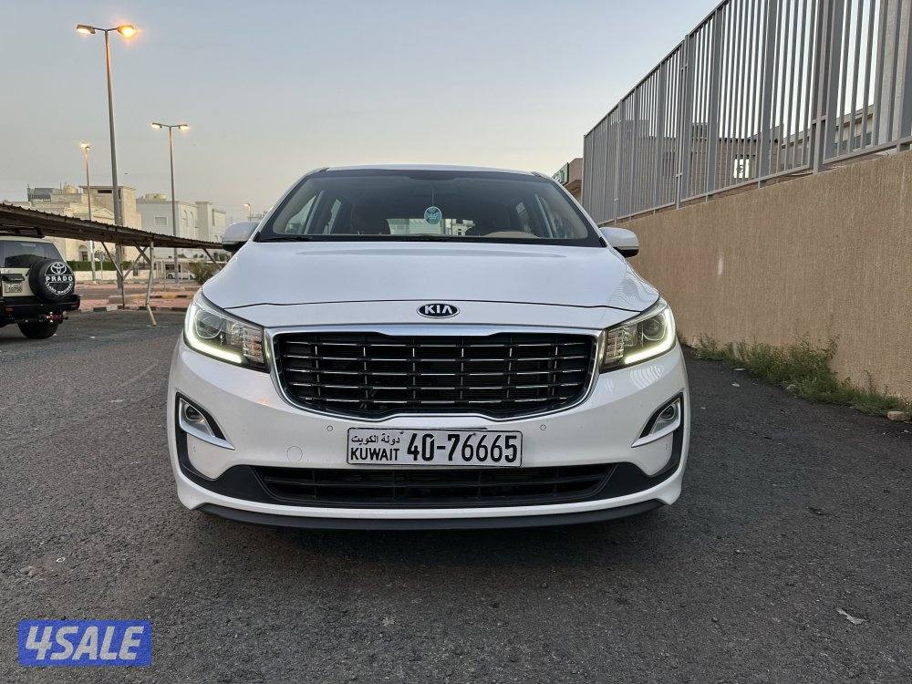 KIA Carnival8
