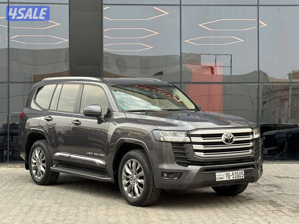 LAND CRUISER GXR V6 AERO _2025 عداد 7 الاف فقط0