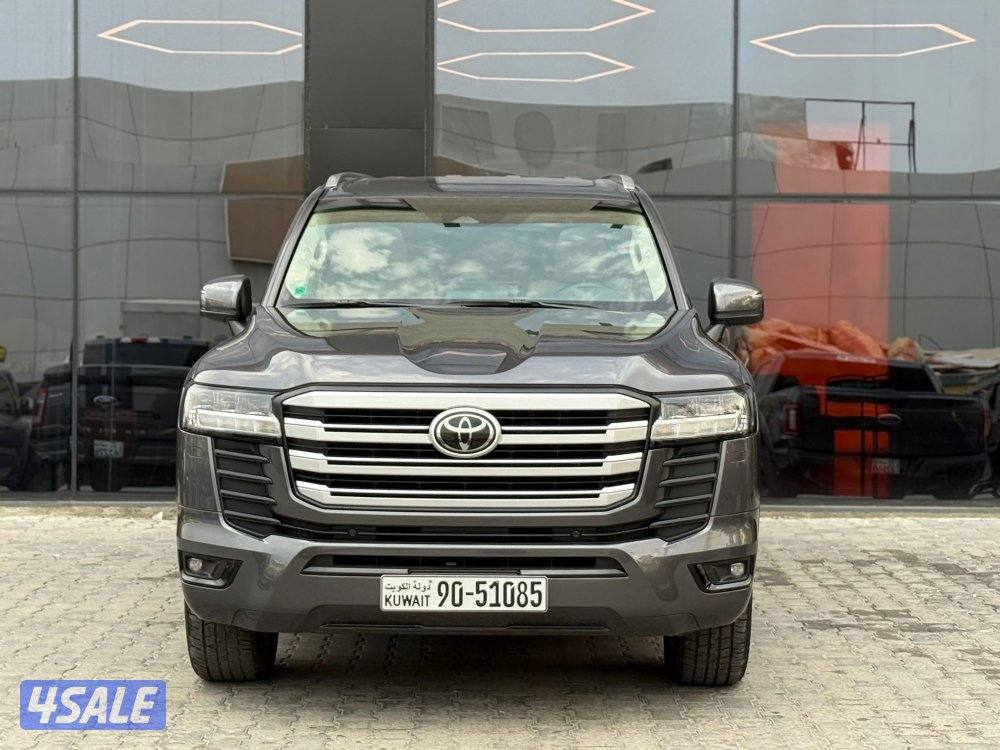 LAND CRUISER GXR V6 AERO _2025 عداد 7 الاف فقط2