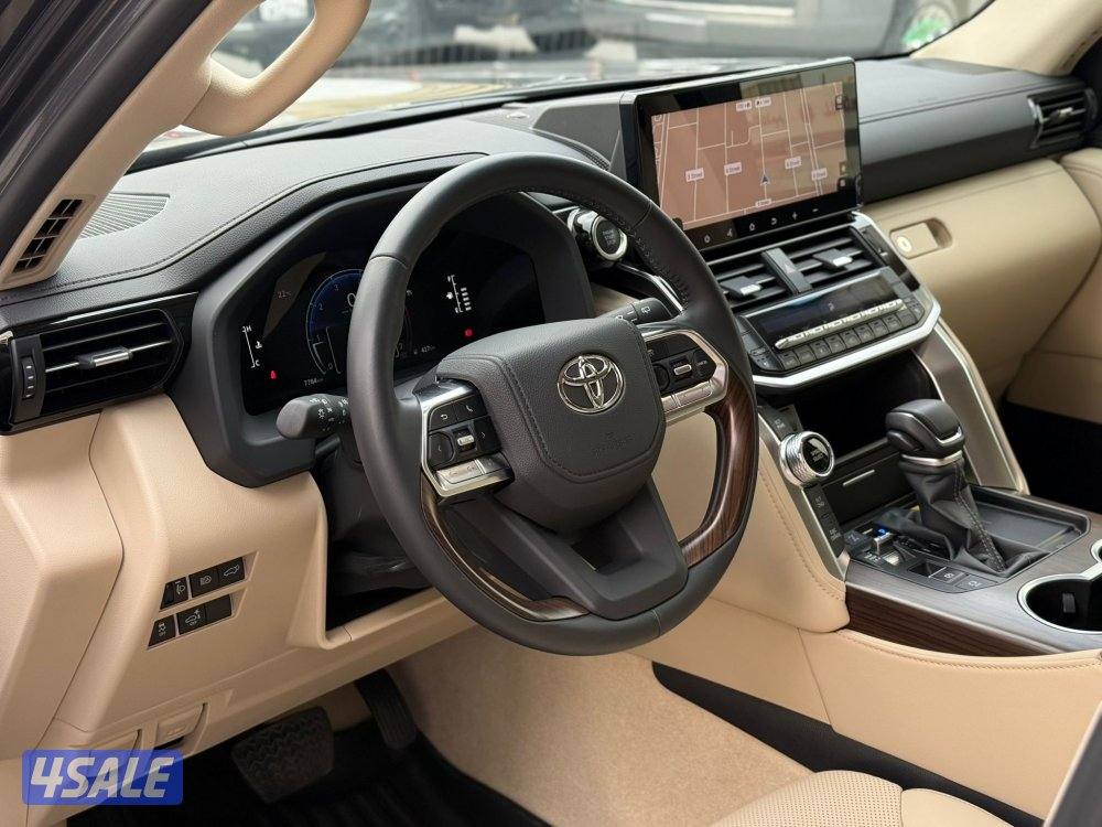 LAND CRUISER GXR V6 AERO _2025 عداد 7 الاف فقط6