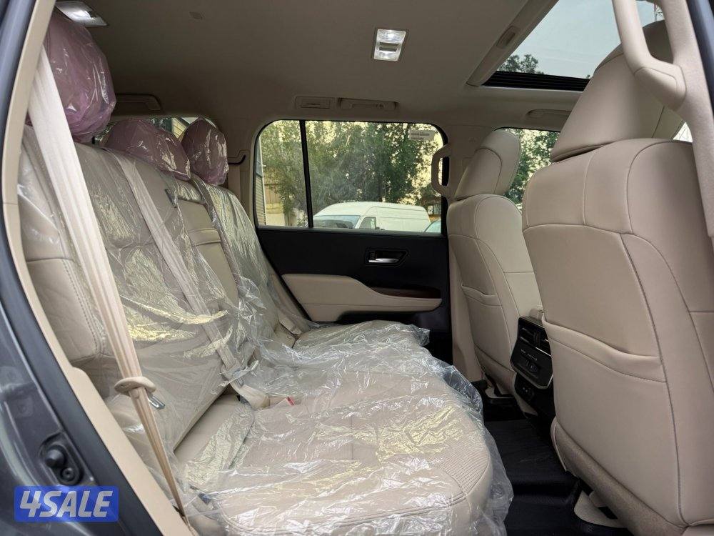 LAND CRUISER GXR V6 AERO _2025 عداد 7 الاف فقط9