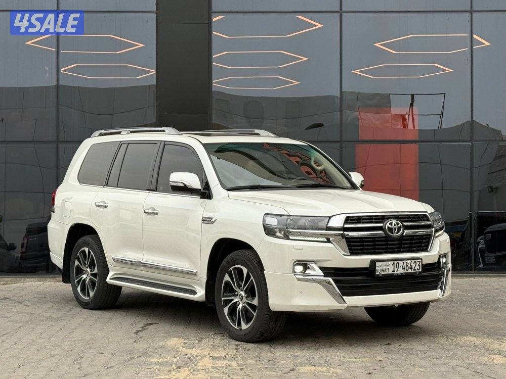 LAND CRUISER GRAND TOURING GXR V8 _20210