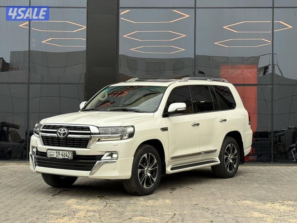 LAND CRUISER GRAND TOURING GXR V8 _20211