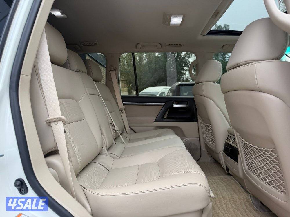 LAND CRUISER GRAND TOURING GXR V8 _20219