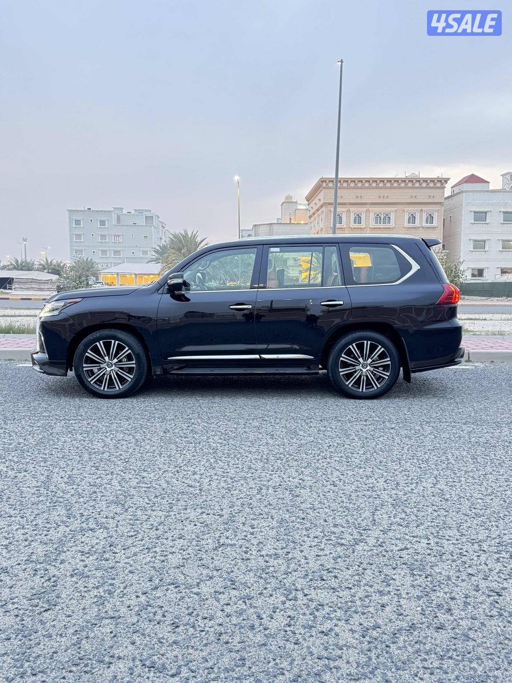 للبيع لكزس سبورت الساير اعلى فئه2