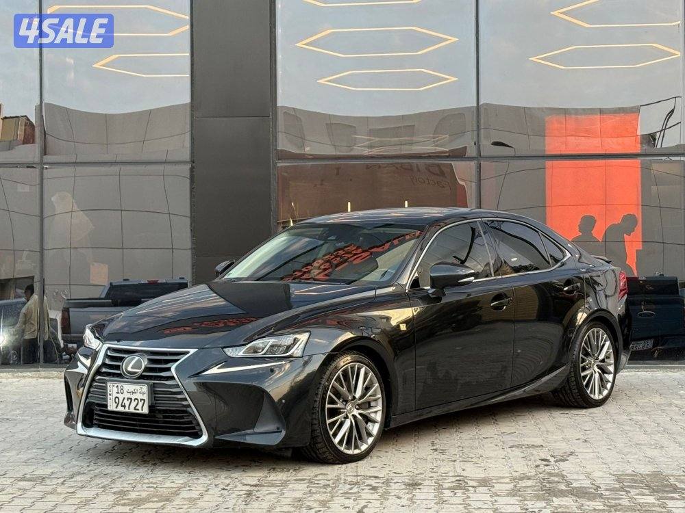 LEXUS IS 300 _2019 صبغ الوكالة1