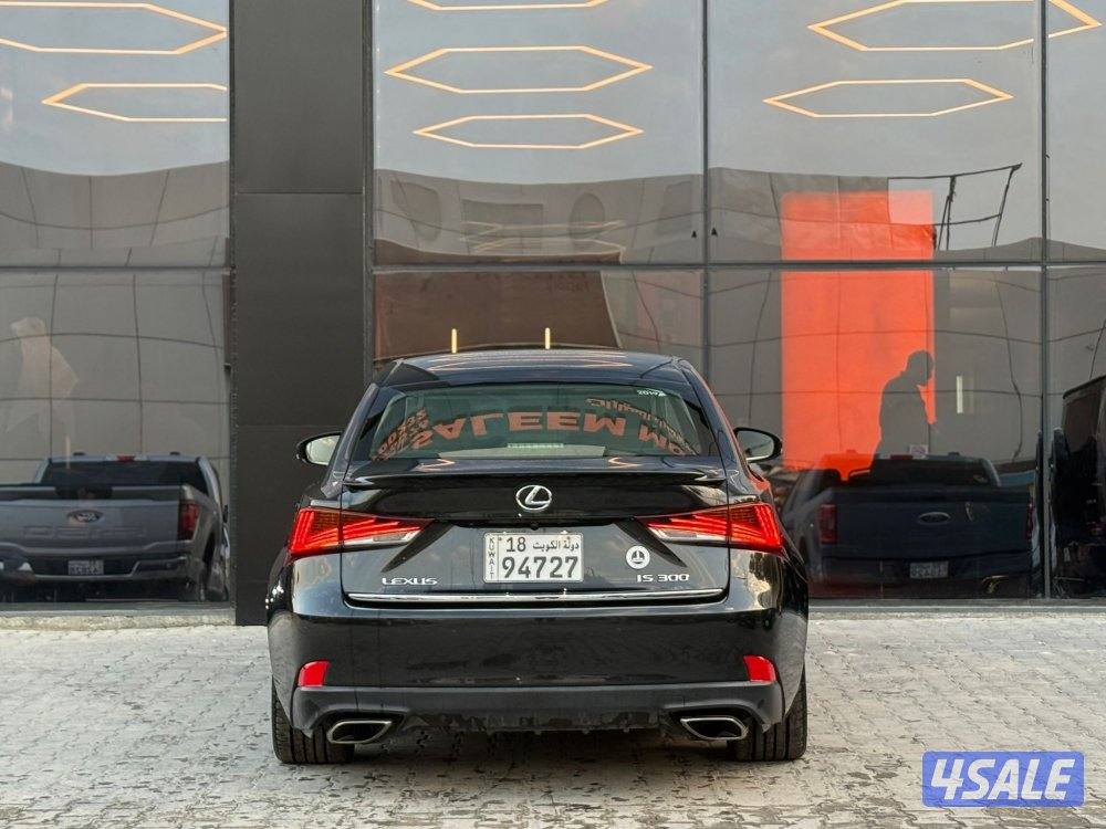 LEXUS IS 300 _2019 صبغ الوكالة5