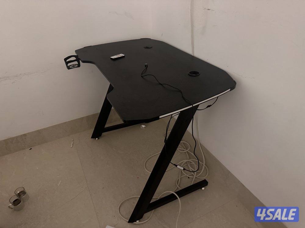 طاولة قيمنق0