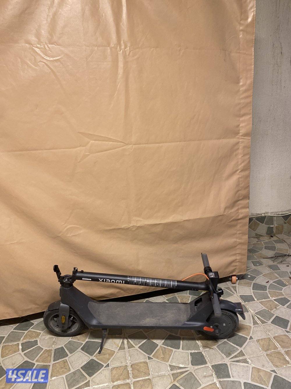 السكوتر نضيف وجديد الاستخدام أسبوعين السرعة ٣٠1