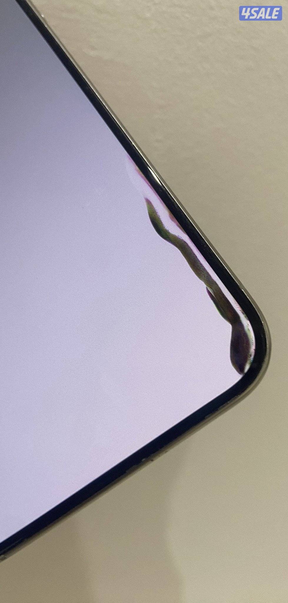 ايفون 15 Pro Max مو مفتوح مع كامل الأغراض1