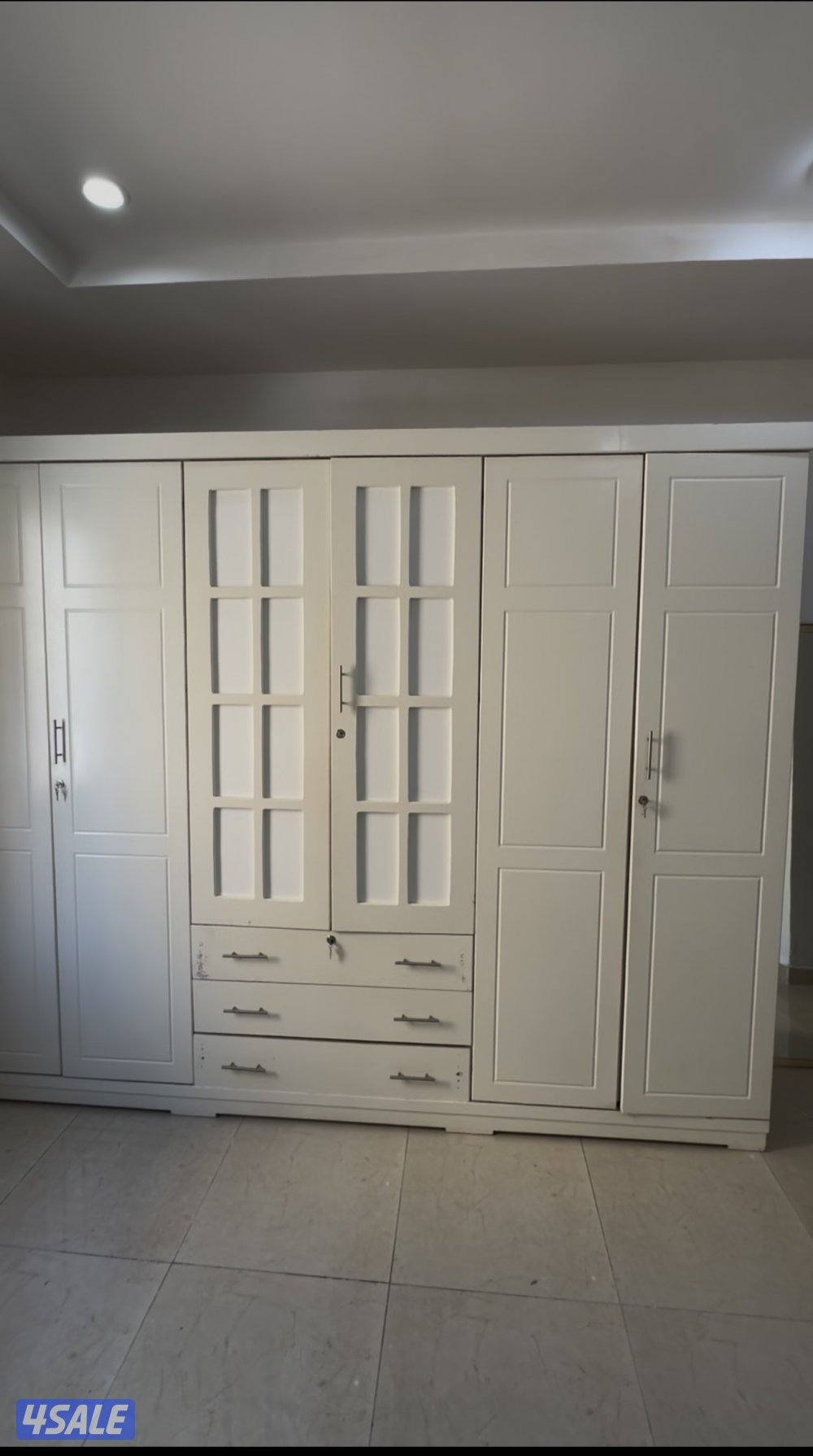 للبيع غرفة نوم كاملة بحالة ممتازة0