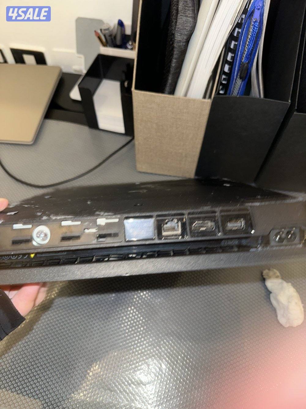 بلايستيشن 4 سليمه مافيها لا حراره ولا صوت1