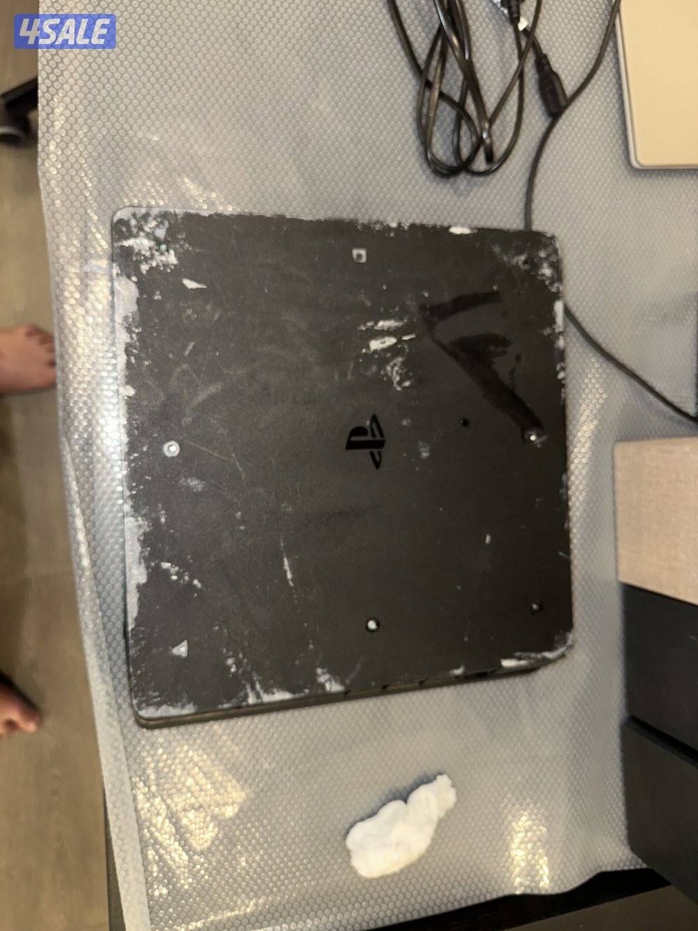 بلايستيشن 4 سليمه مافيها لا حراره ولا صوت6