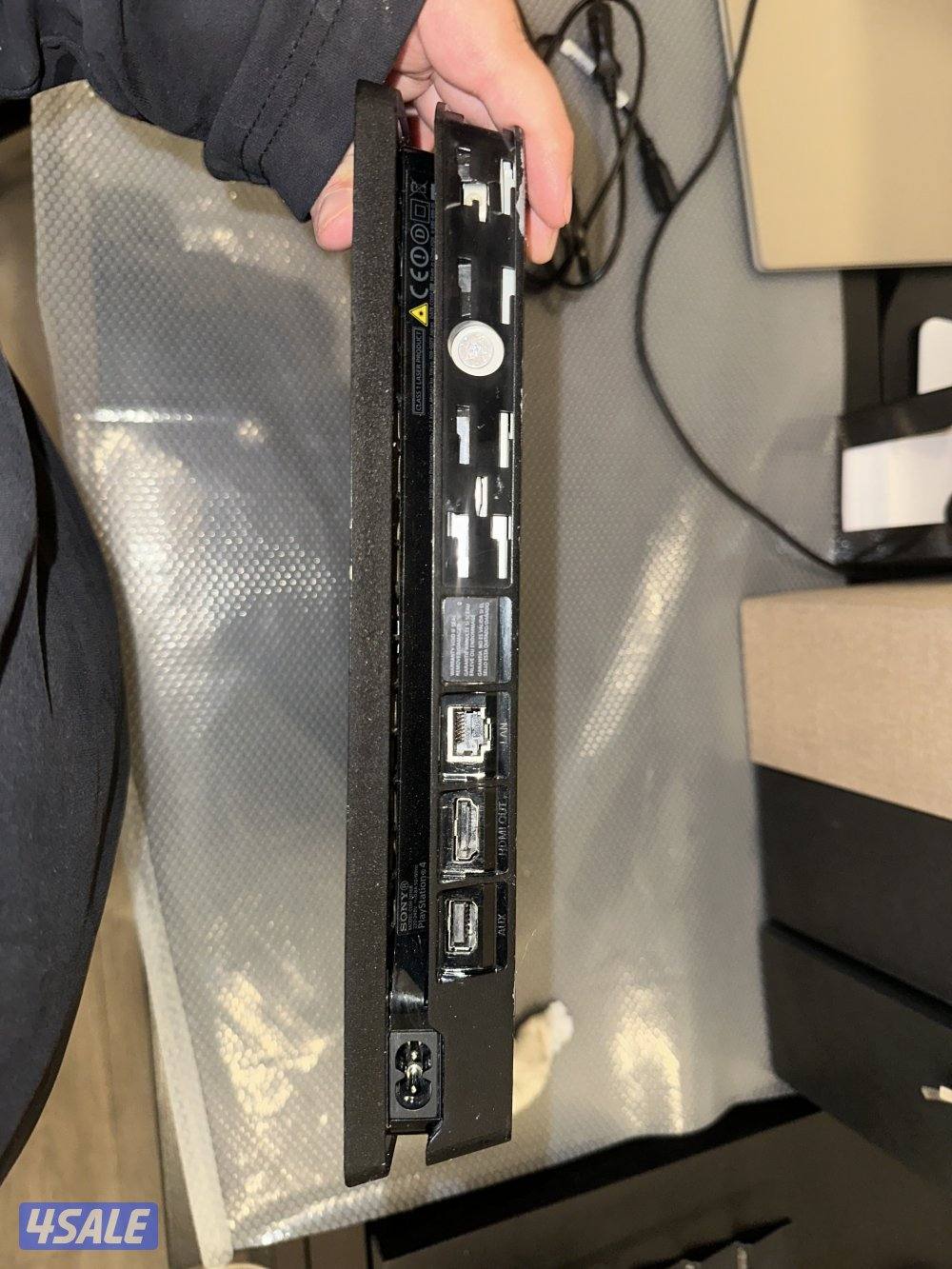 بلايستيشن 4 سليمه مافيها لا حراره ولا صوت7