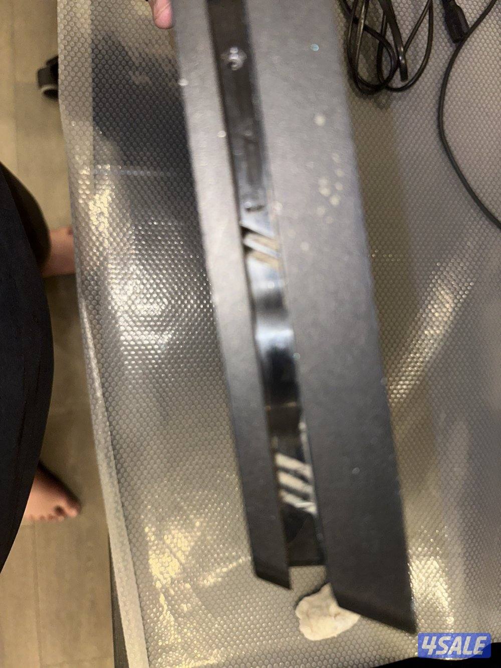 بلايستيشن 4 سليمه مافيها لا حراره ولا صوت11