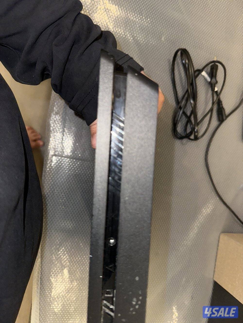 بلايستيشن 4 سليمه مافيها لا حراره ولا صوت12