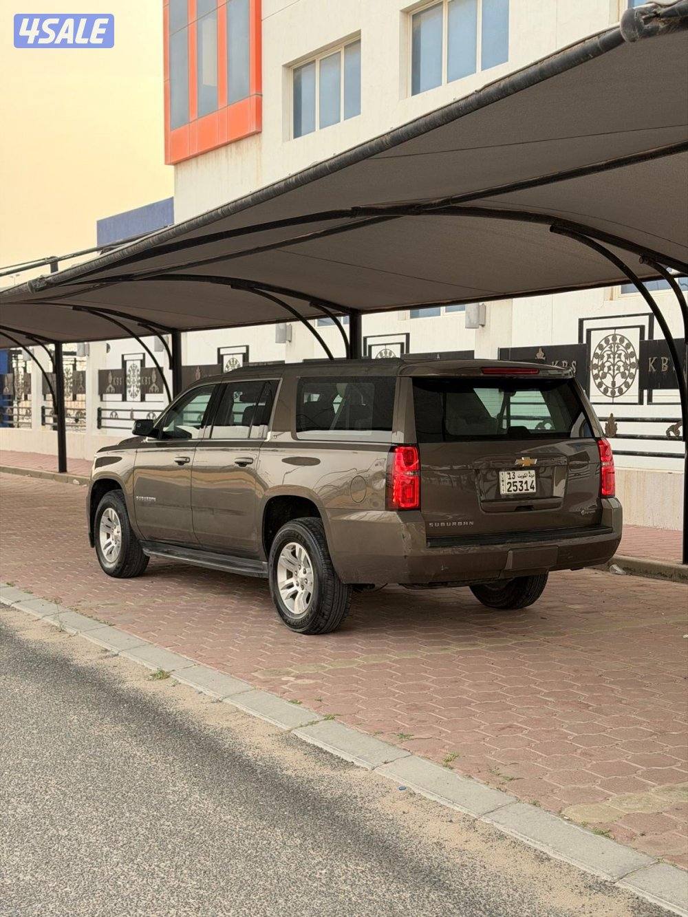 للبيع سوبربان 2015 LT وارد الغانم  صبغ الوكاله بالكامل مالك ثاني3