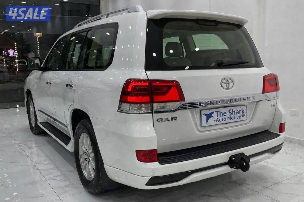 لاندكروزر 2018 وكاله البحرين للتصدير الكويت اقرا الاعلزن1